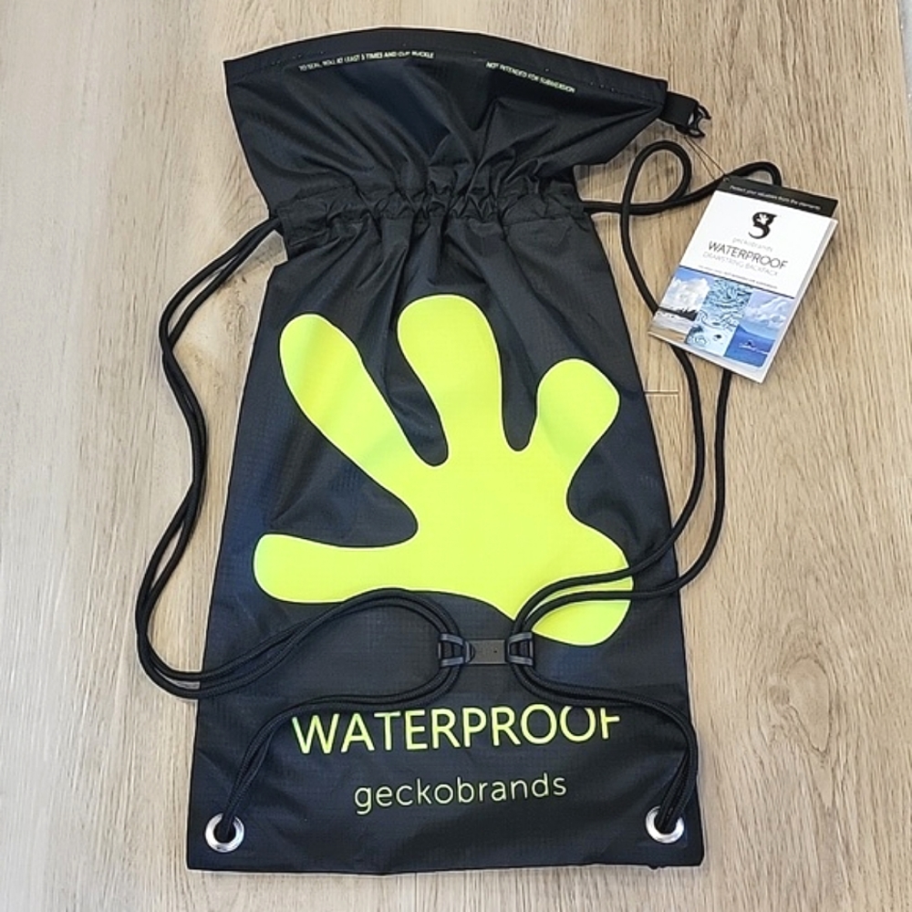 🍃 geckobrands waterproof backpack bag